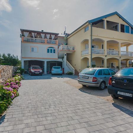 Luxury Apartments Monika Near The Sea With Private Parking ビビニェ エクステリア 写真