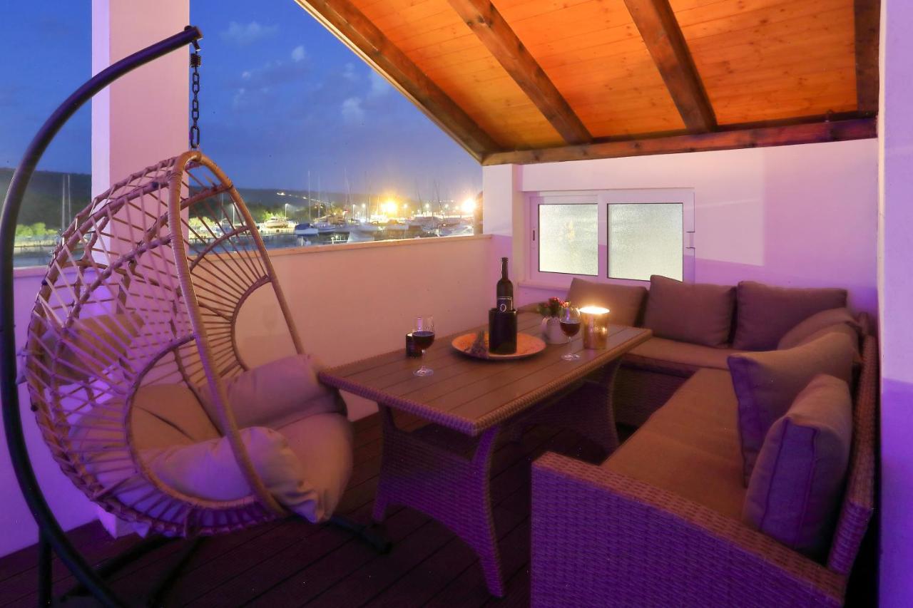 Luxury Apartments Monika Near The Sea With Private Parking ビビニェ エクステリア 写真