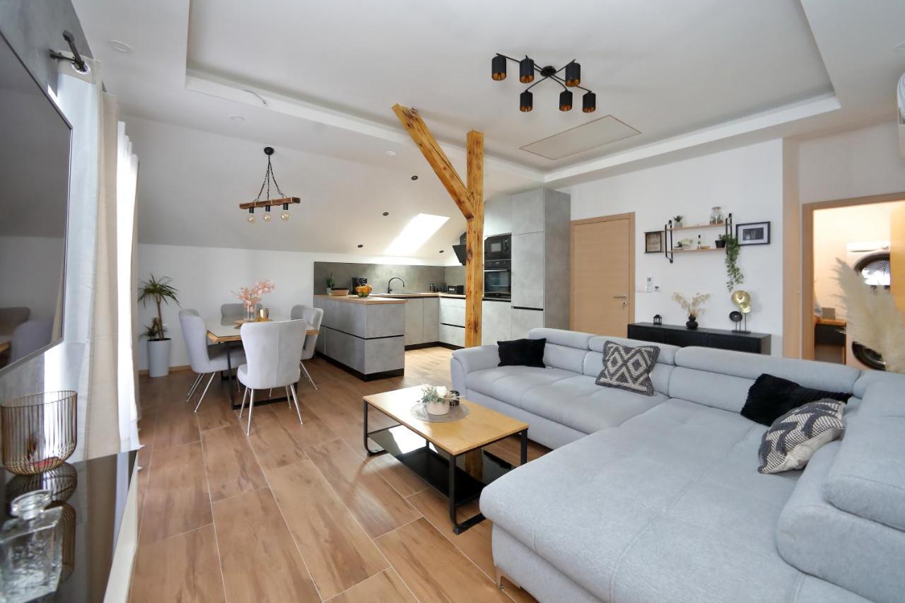 Luxury Apartments Monika Near The Sea With Private Parking ビビニェ エクステリア 写真