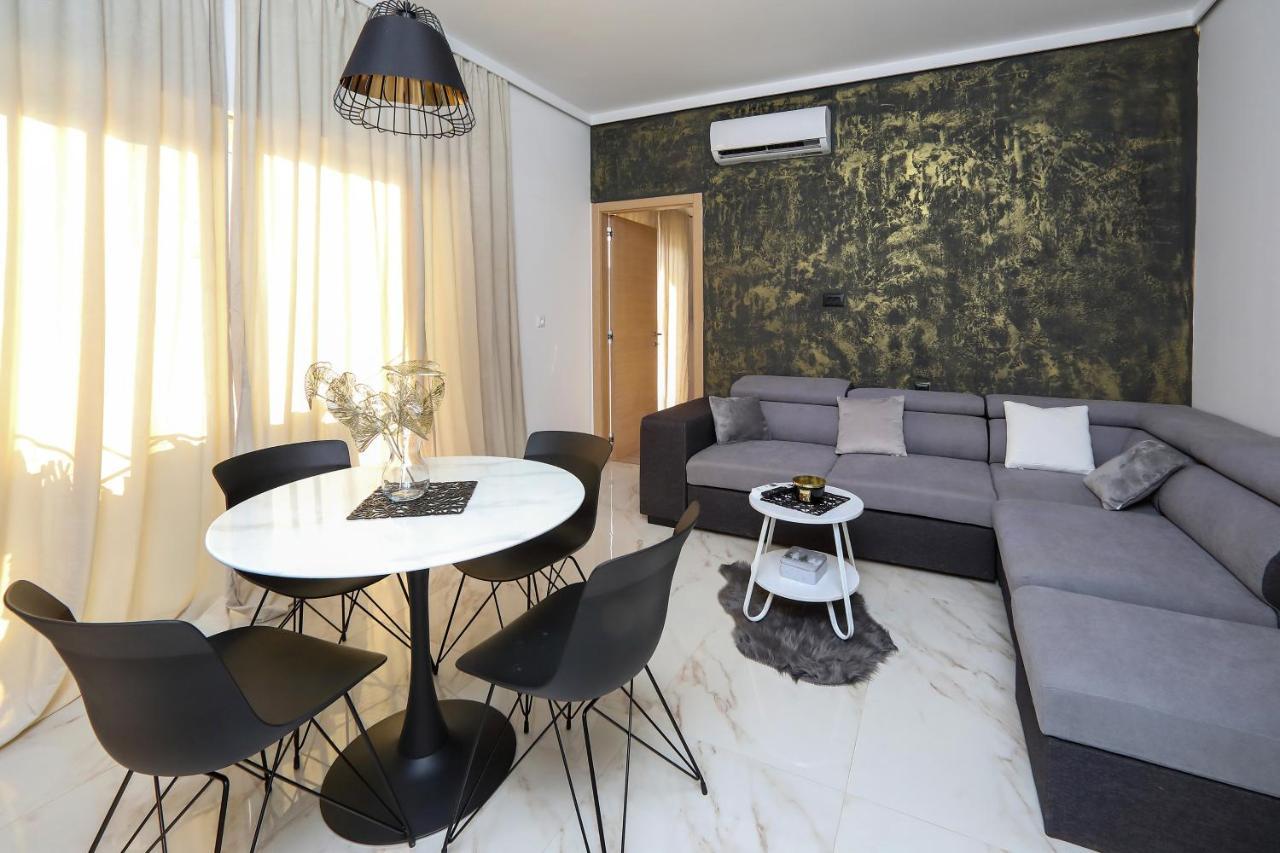 Luxury Apartments Monika Near The Sea With Private Parking ビビニェ エクステリア 写真