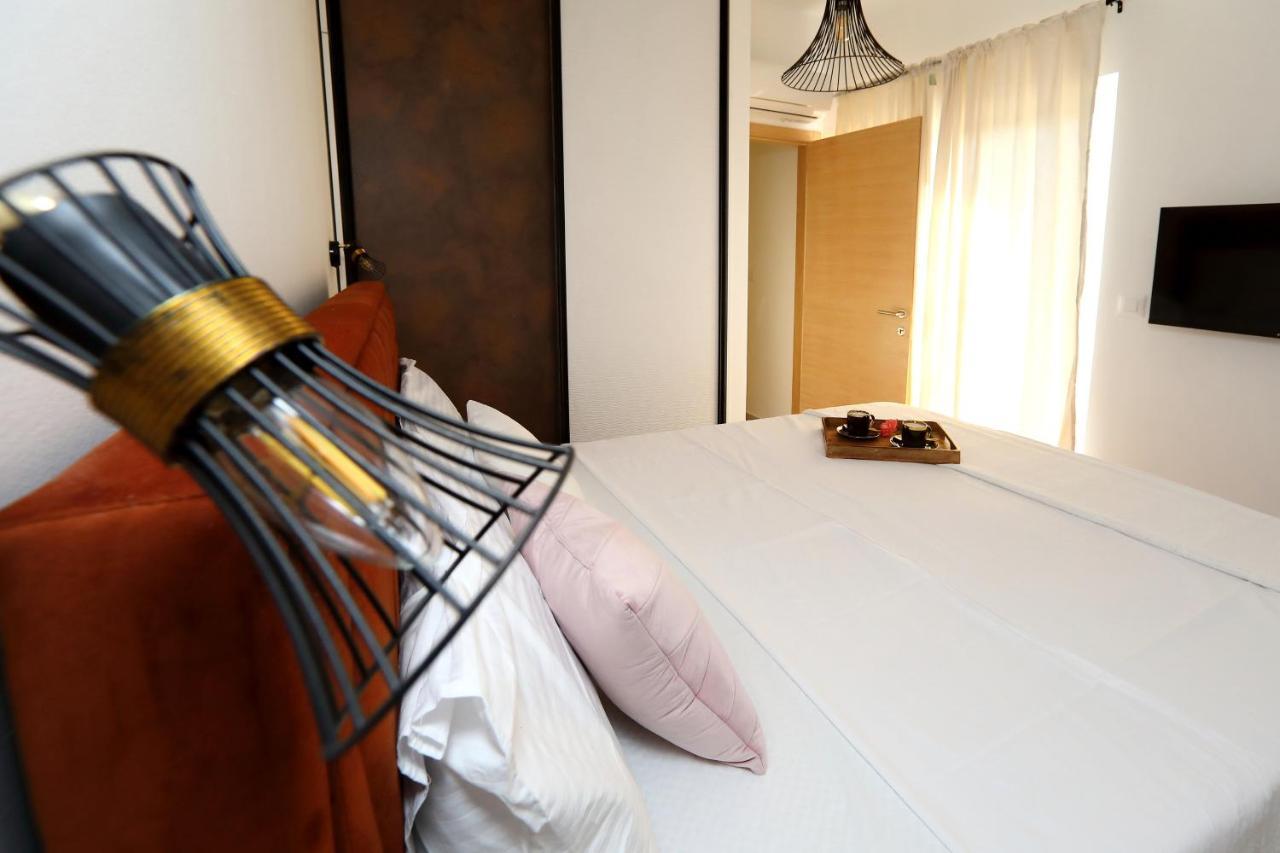 Luxury Apartments Monika Near The Sea With Private Parking ビビニェ エクステリア 写真
